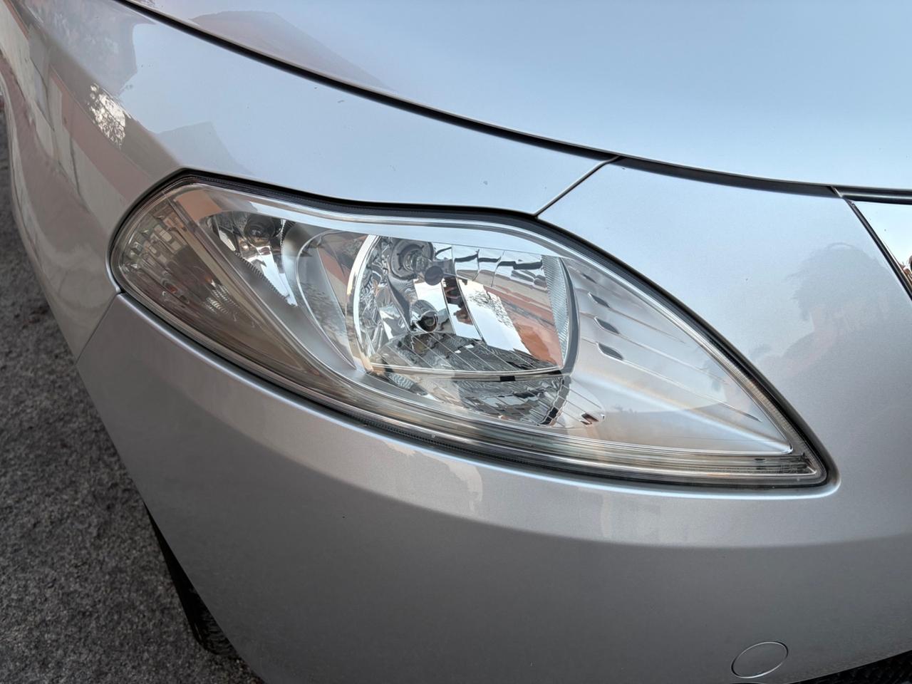 Lancia Ypsilon 1.2 Benz ideale per neopatentati