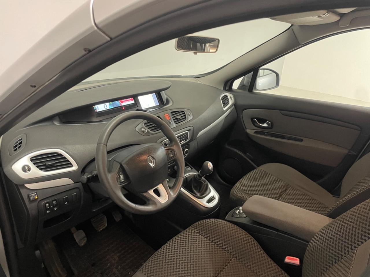 Renault Scenic Scénic 1.6 GPL Attractive Navi