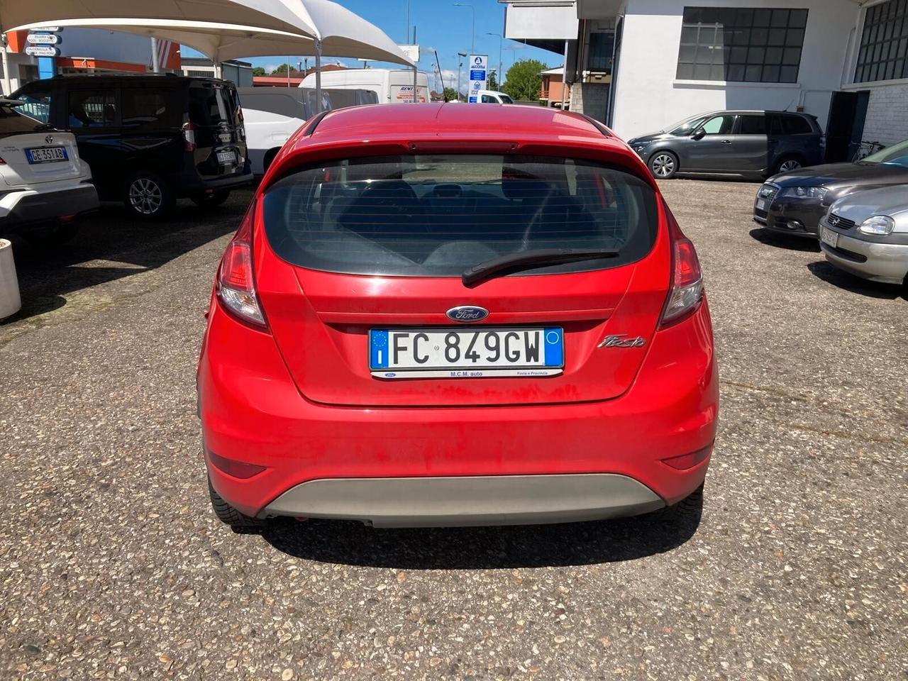 Ford Fiesta 1.5 TDCi 75CV 5 porte OK neopatentati