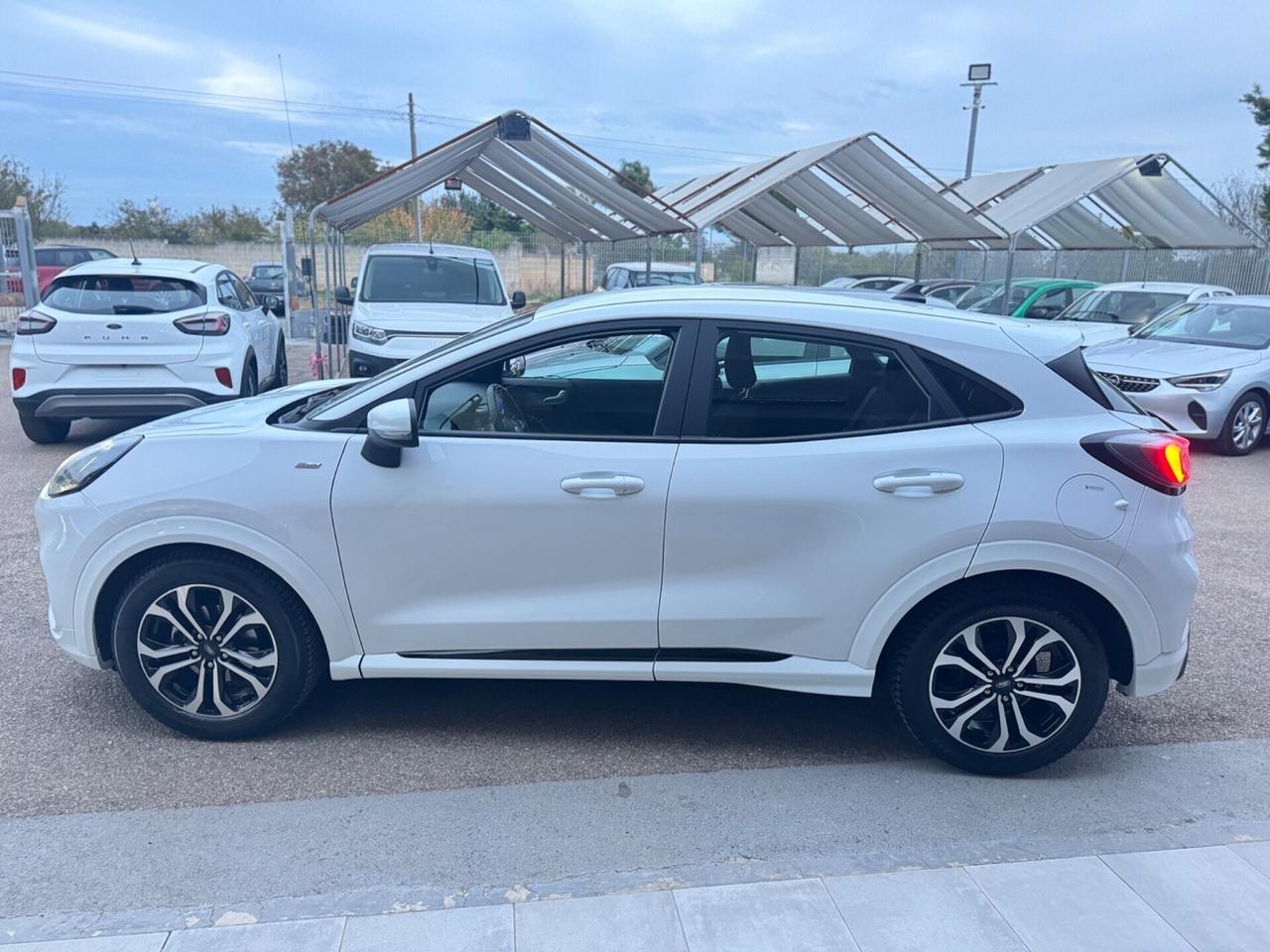 Ford Puma 1.0 EcoBoost Hybrid 125CV ST-Line X 2023