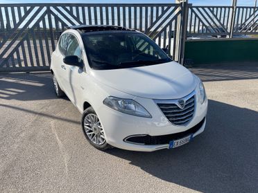 Lancia Ypsilon 1.3 MJT 16V 95 CV 5 porte Gold-TETTO