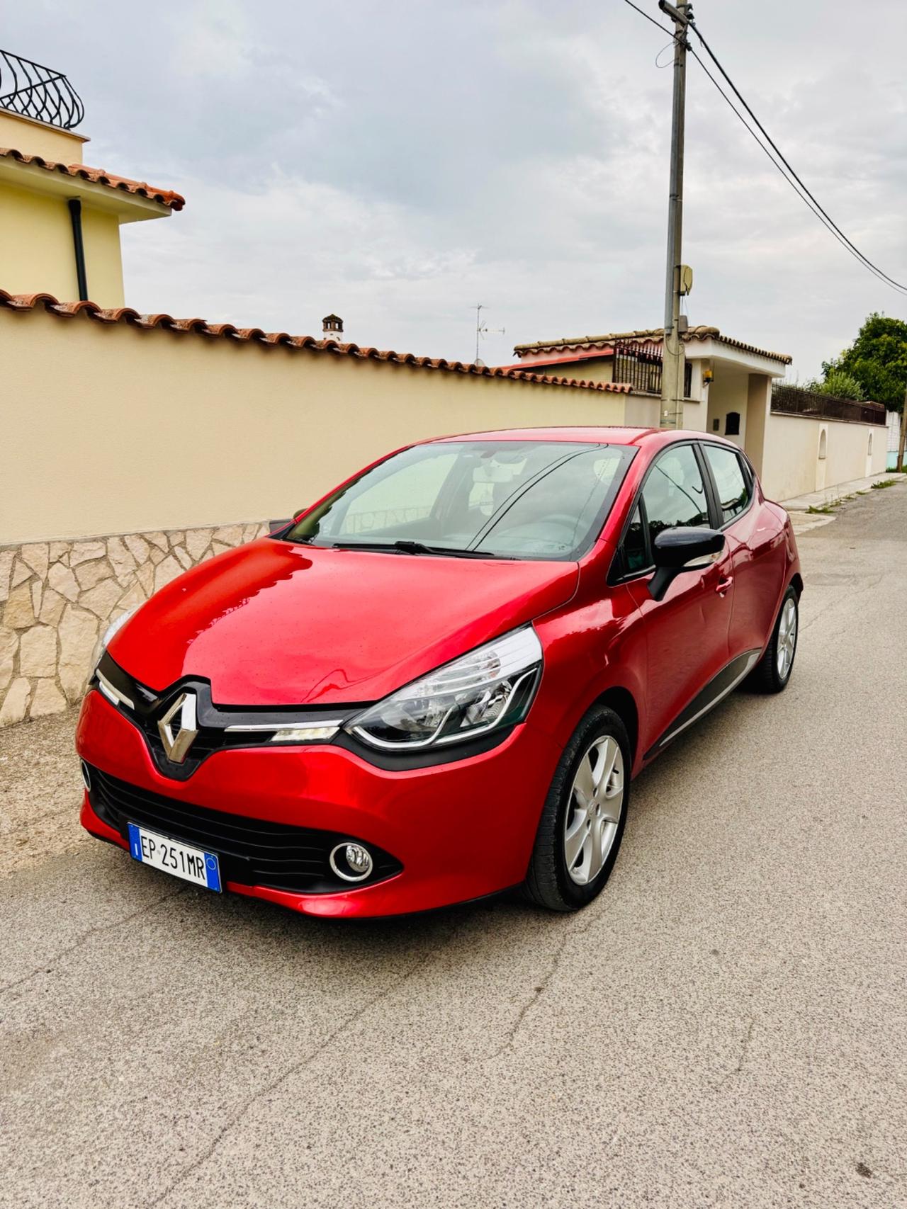Renault Clio 1.2 75CV COSTUME NATIONAL