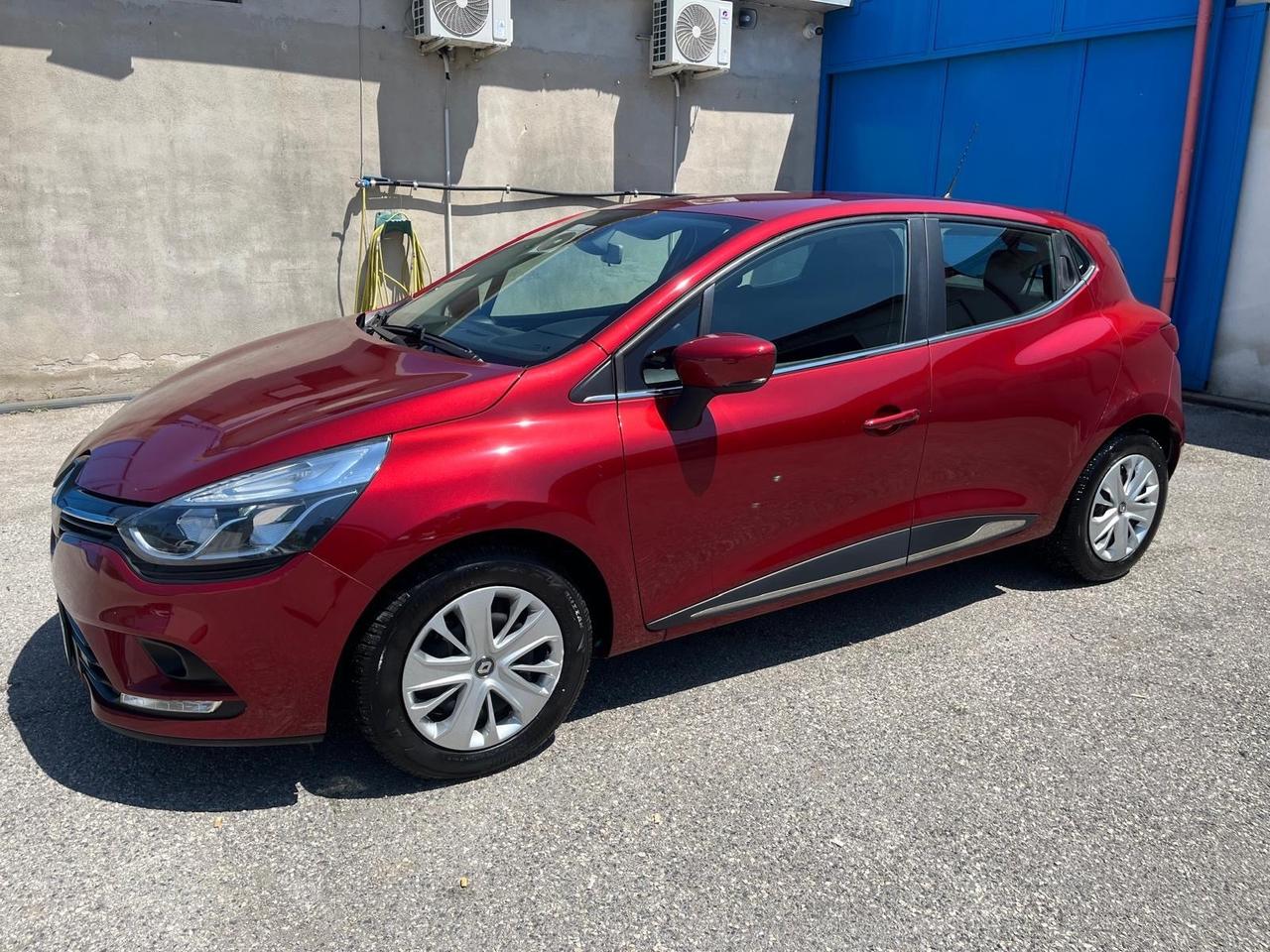 Renault clio 5P-900 tce-full-km 75000-2017
