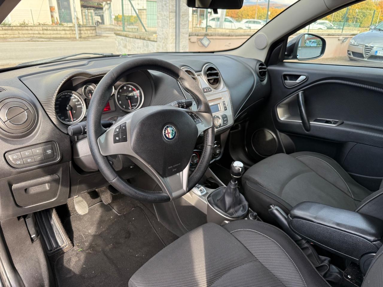 Alfa Romeo MiTo 1.4 Distinctive Sport Pack