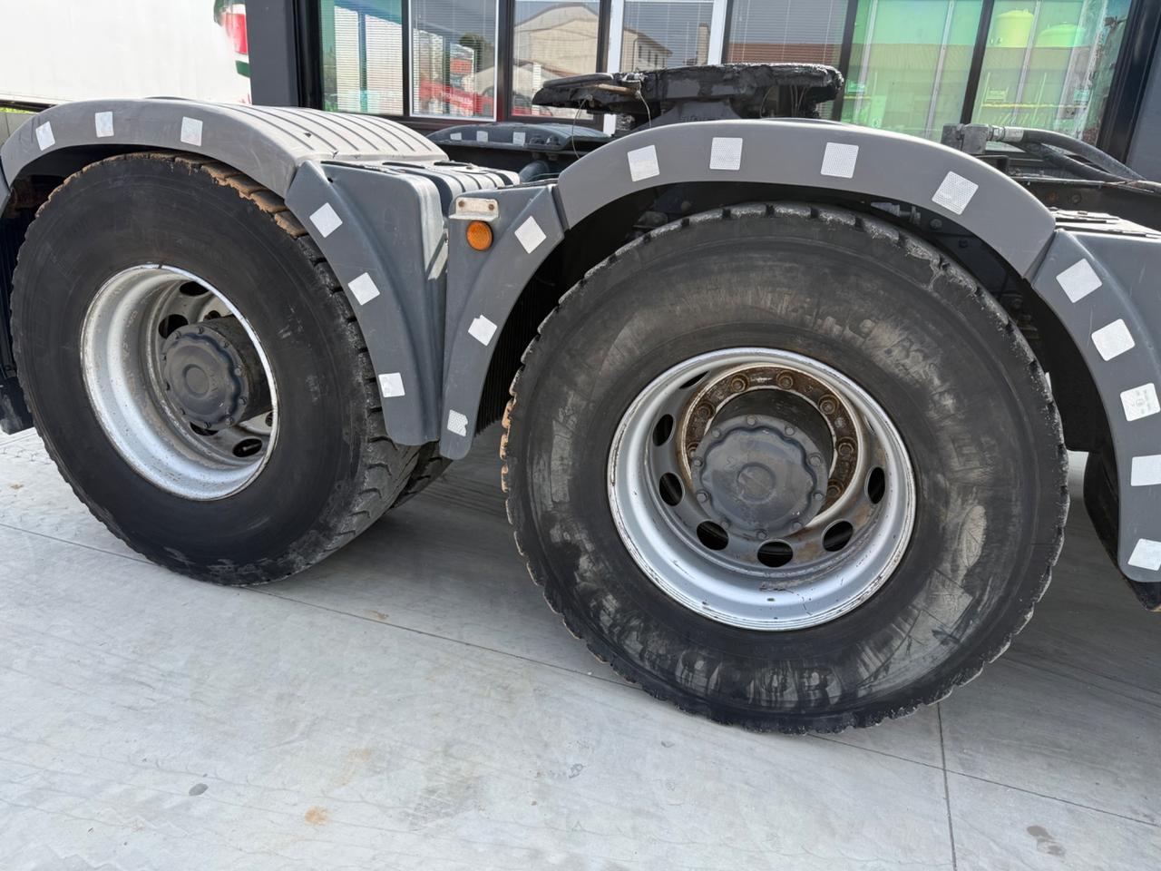 MAN 33.480 TGA trattore mezzo d'opera 6x4 impianto ribaltabile