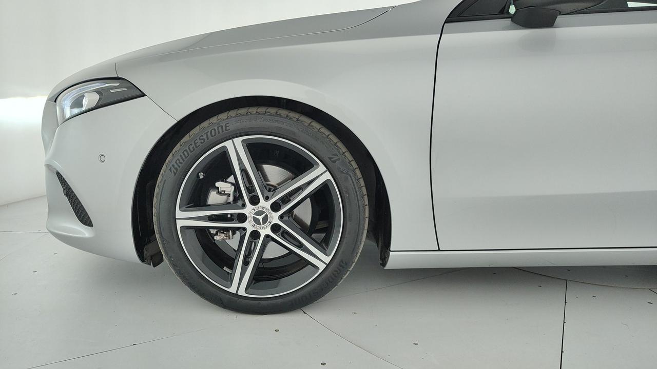 Mercedes-Benz A 180 d Sport auto
