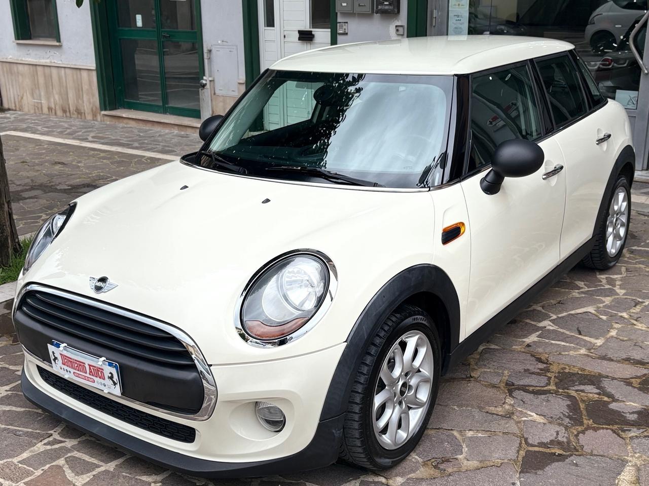 Mini One 1.2 75 CV 5PORTE DA NEOPATENTATI RING LED