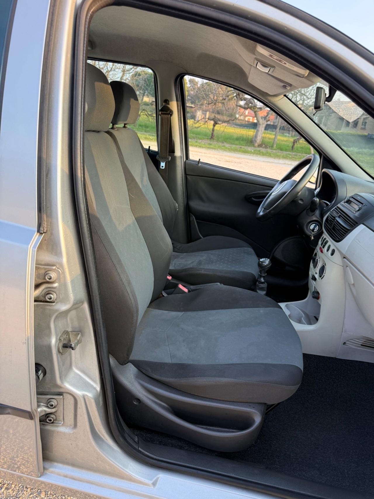 Fiat Punto 1.2 Benzina Metano UNIPRO Neopatentati