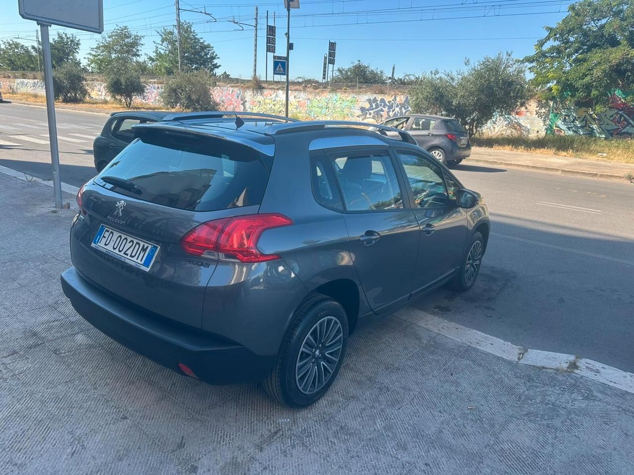 Peugeot 2008 BlueHDi 100 Black Matt