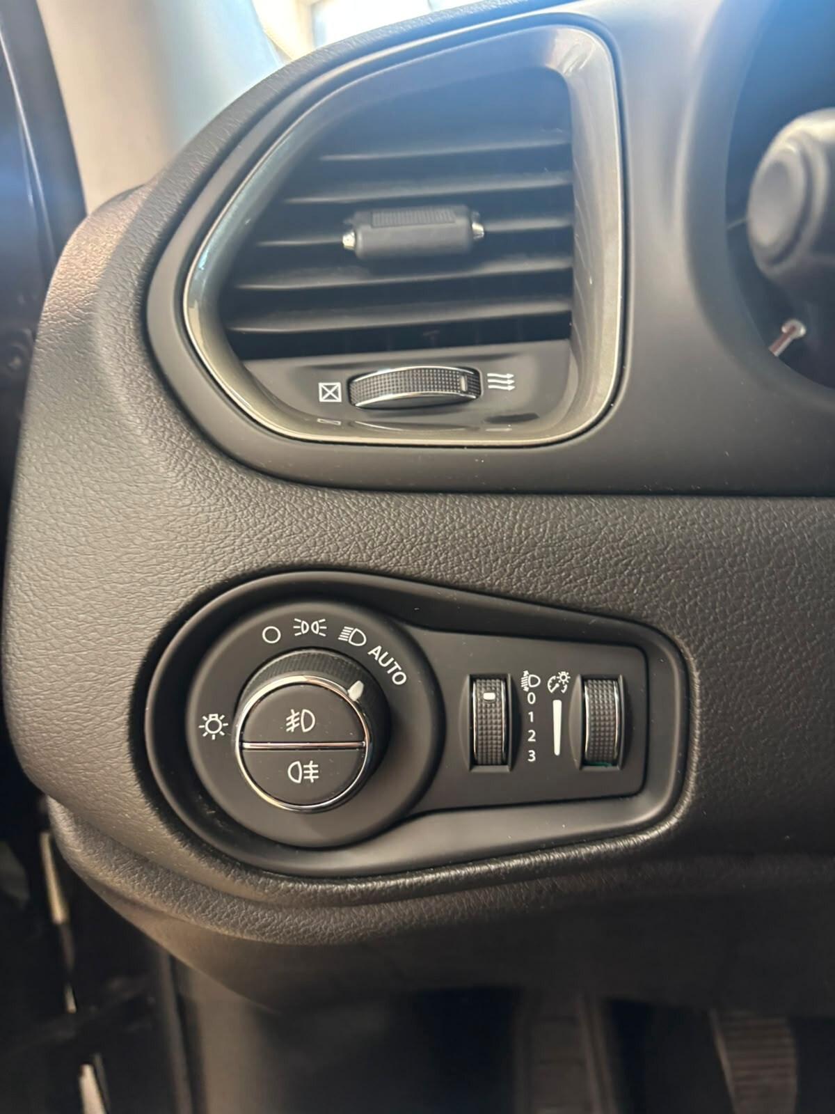Jeep Renegade 1.6 Mjt 130 CV Limited SOLI KM 25.000