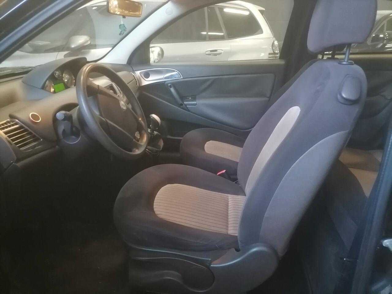 Lancia Ypsilon 1.2 Oro Bianco