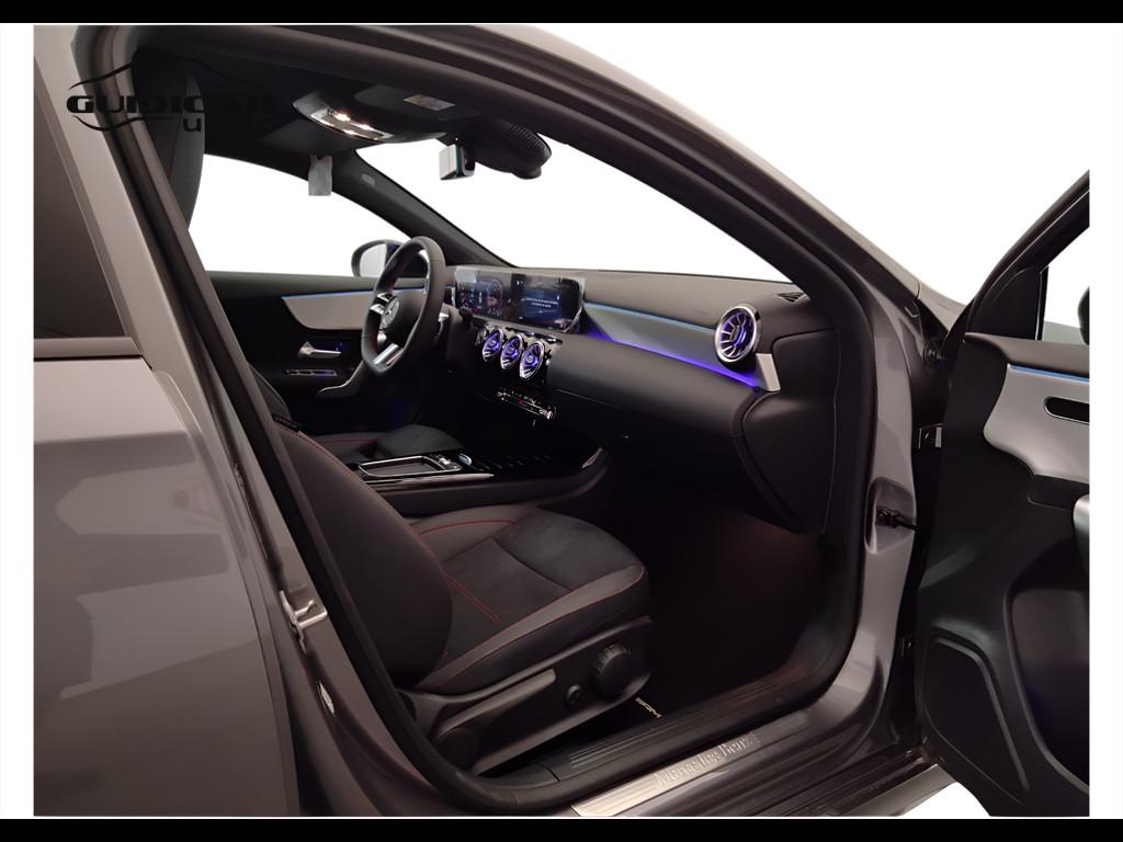 Mercedes-Benz Classe A - W177 2023 - A 180 d AMG Line Advanced Plus auto