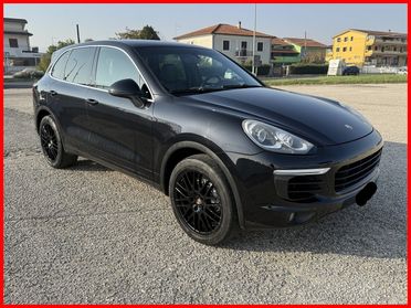 PORSCHE CAYENNE DIESEL NAVI PASM LED
