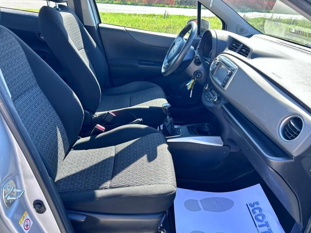 TOYOTA Yaris III 2011 - Yaris 5p 1.0 Lounge c/CL