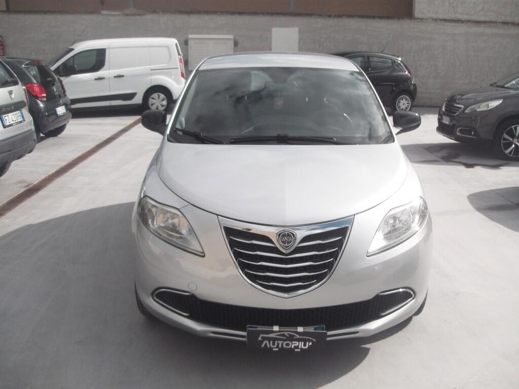Lancia Ypsilon 1.2 69 CV 5 porte Gold