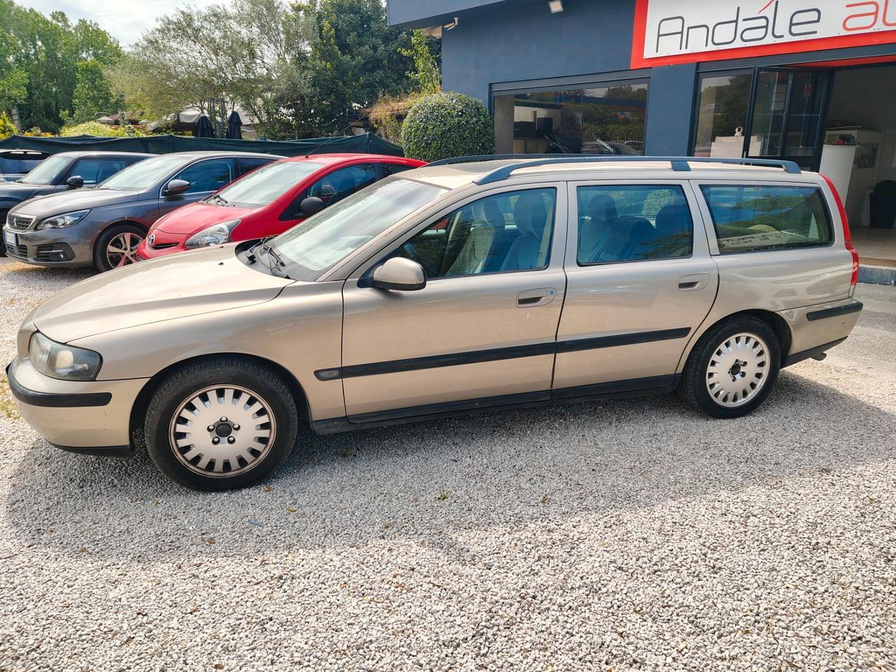 Volvo V70/XC70 V70 2.5 D cat