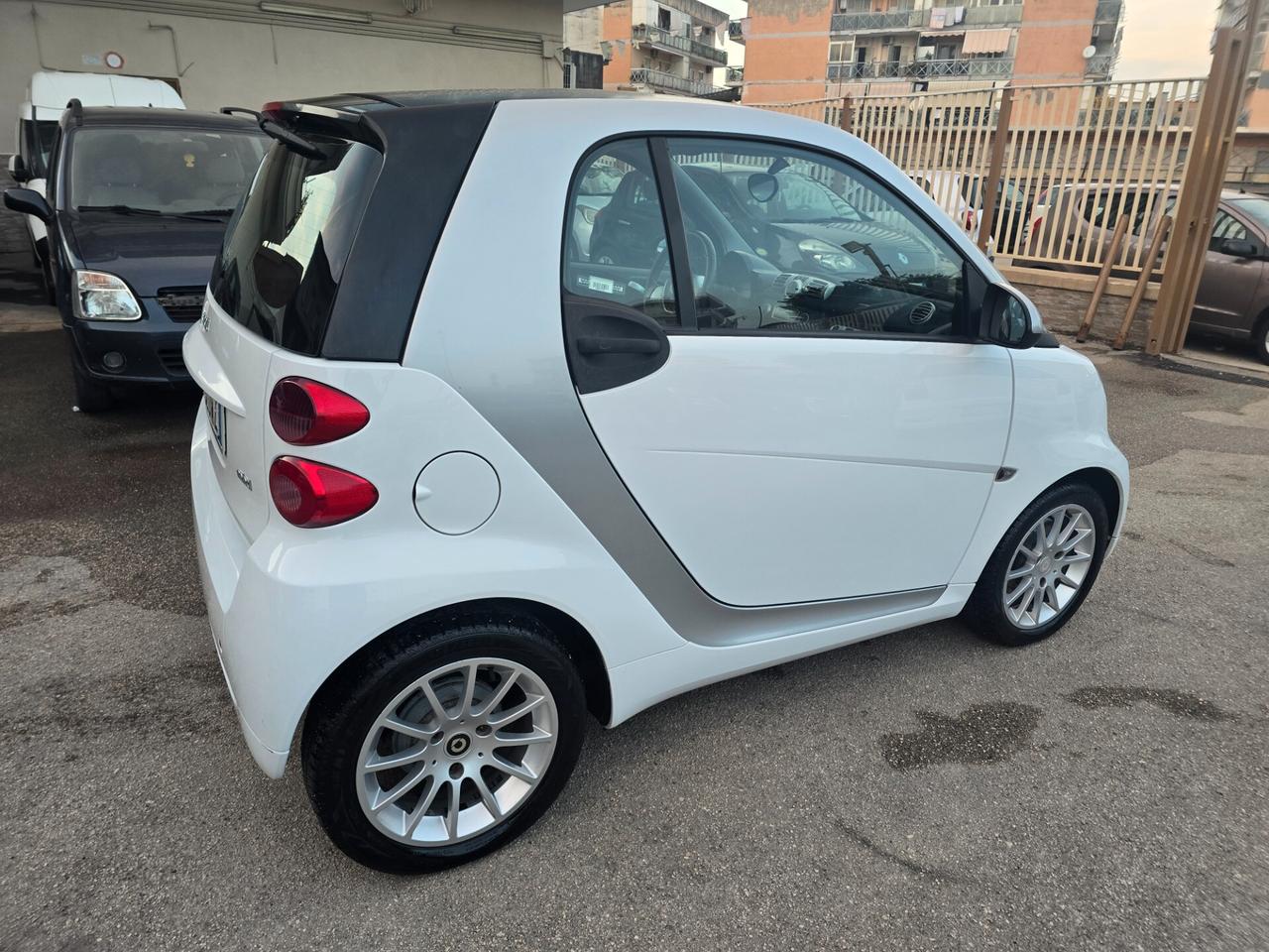 Smart ForTwo 1000 52 kW MHD coupé passion