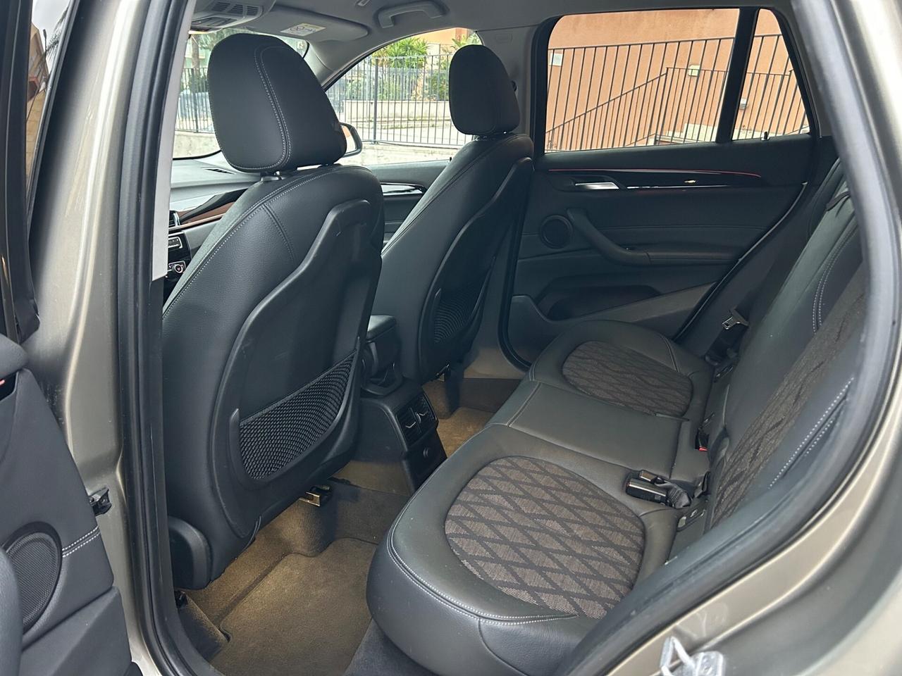 Bmw X1 xDrive20d xLine. Strafull !!!