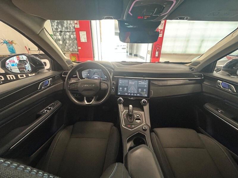 LYNK&CO 01 01 PHEV