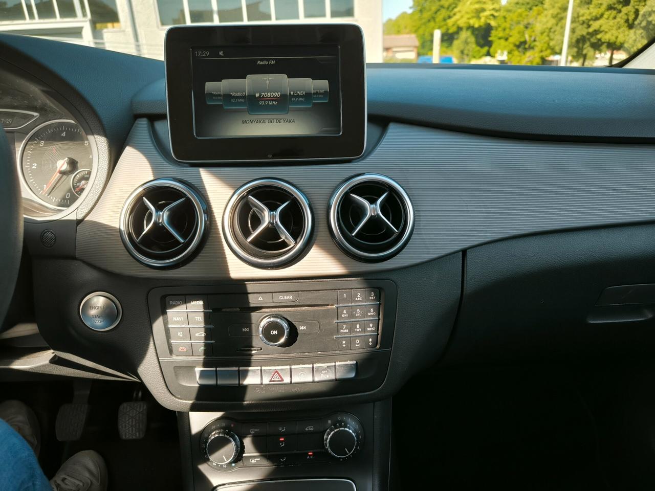 Mercedes-benz B 180 B 180 d Executive