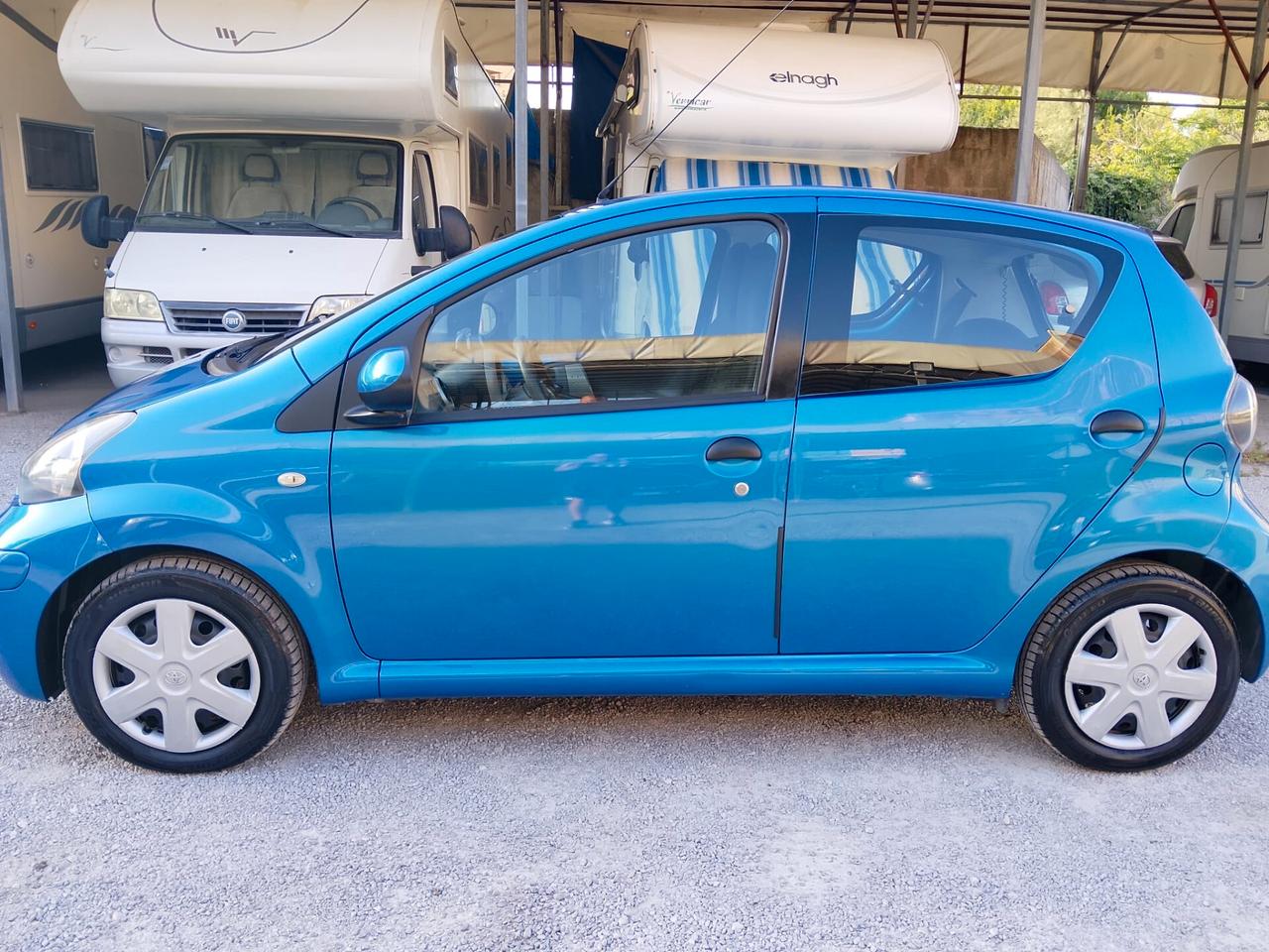 Toyota Aygo 1.0 12V VVT-i 5 porte Now 2011