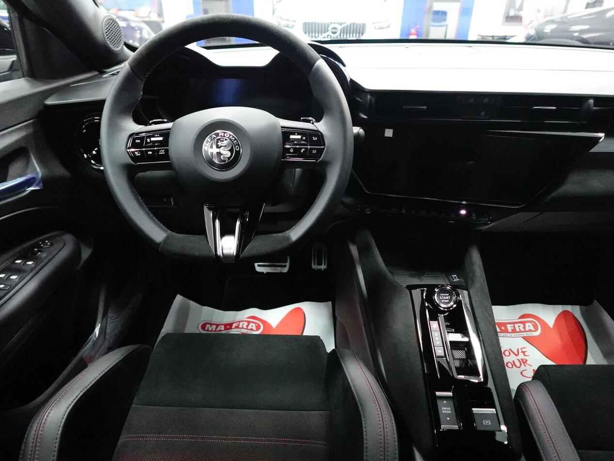 Alfa Romeo Junior 1.2 IBRIDA 145 CV EDCT6 SPECIALE PACK SPORT