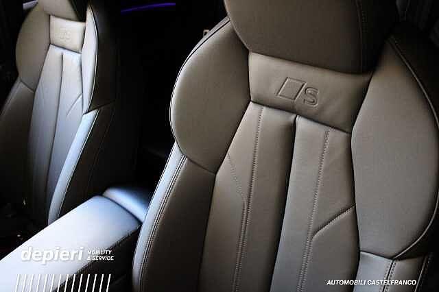 Audi Q5 TDi S tronic quattro Launch edition one mHEV+