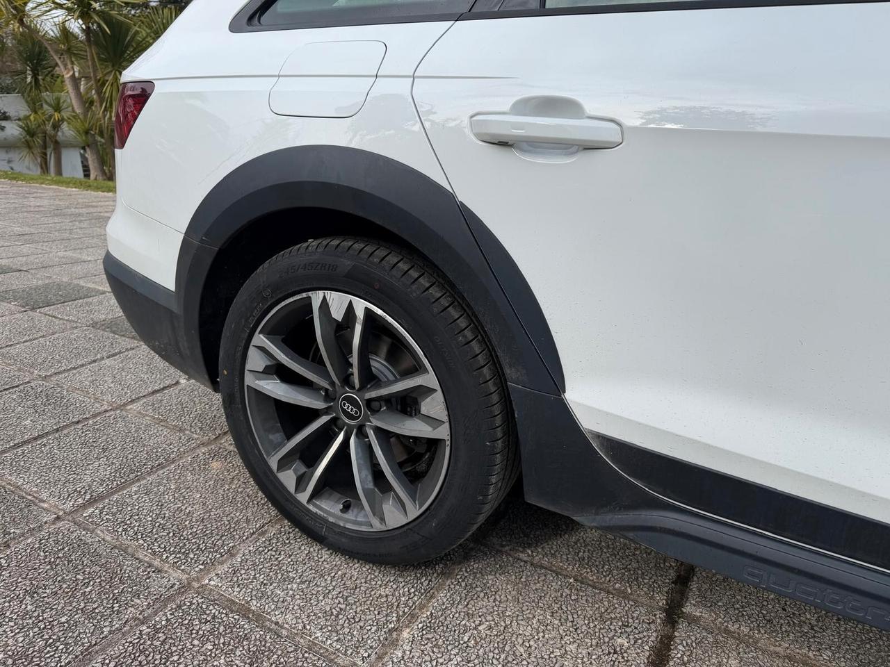Audi A4 allroad 40 TDI 204 CV S tronic Identity Contrast