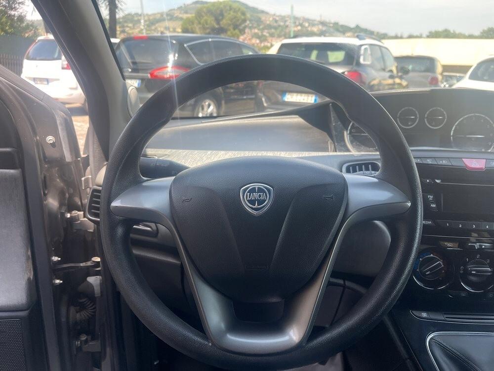 Lancia Ypsilon 0.9 TwinAir 85 CV 5 porte Metano Ecochic Gold