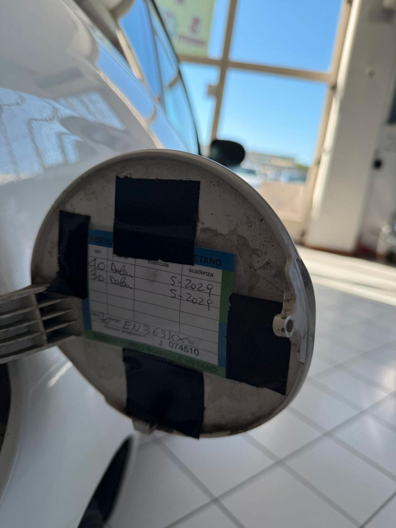 Ford Ka 1.2 metano X NEOPATENTATI 2012