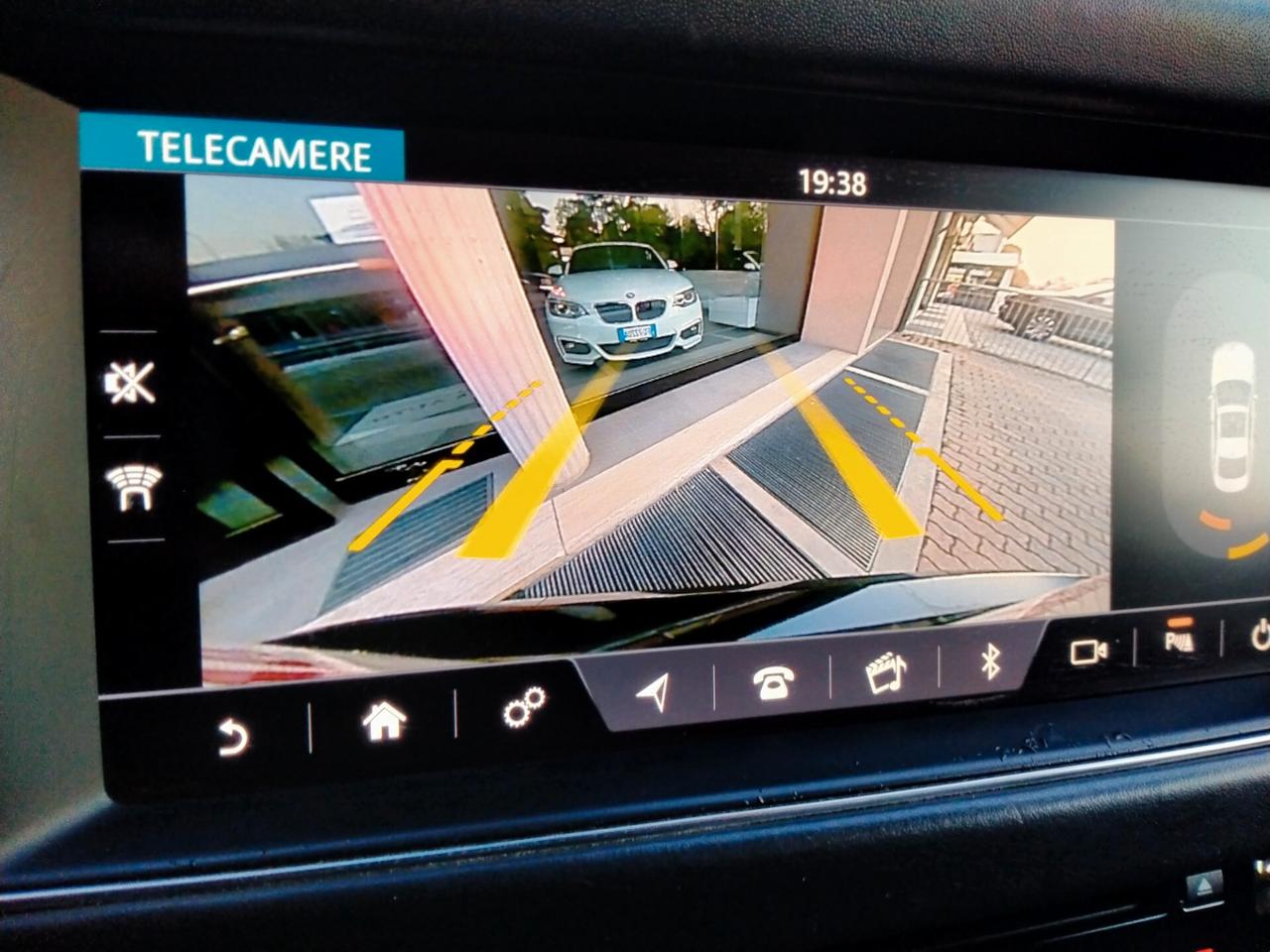 Jaguar XF 2.0D i4 180CV AWD PORTFOLIO MODEL YEAR 2019 MERIDIAN DIGITAL SOUND SYSTEM 380W