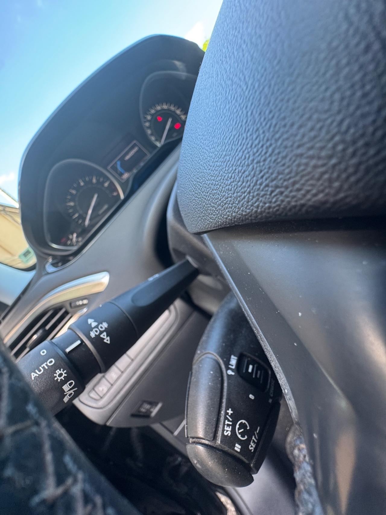 Peugeot 208 1.2 VTi 82 CV Splendide Condizioni