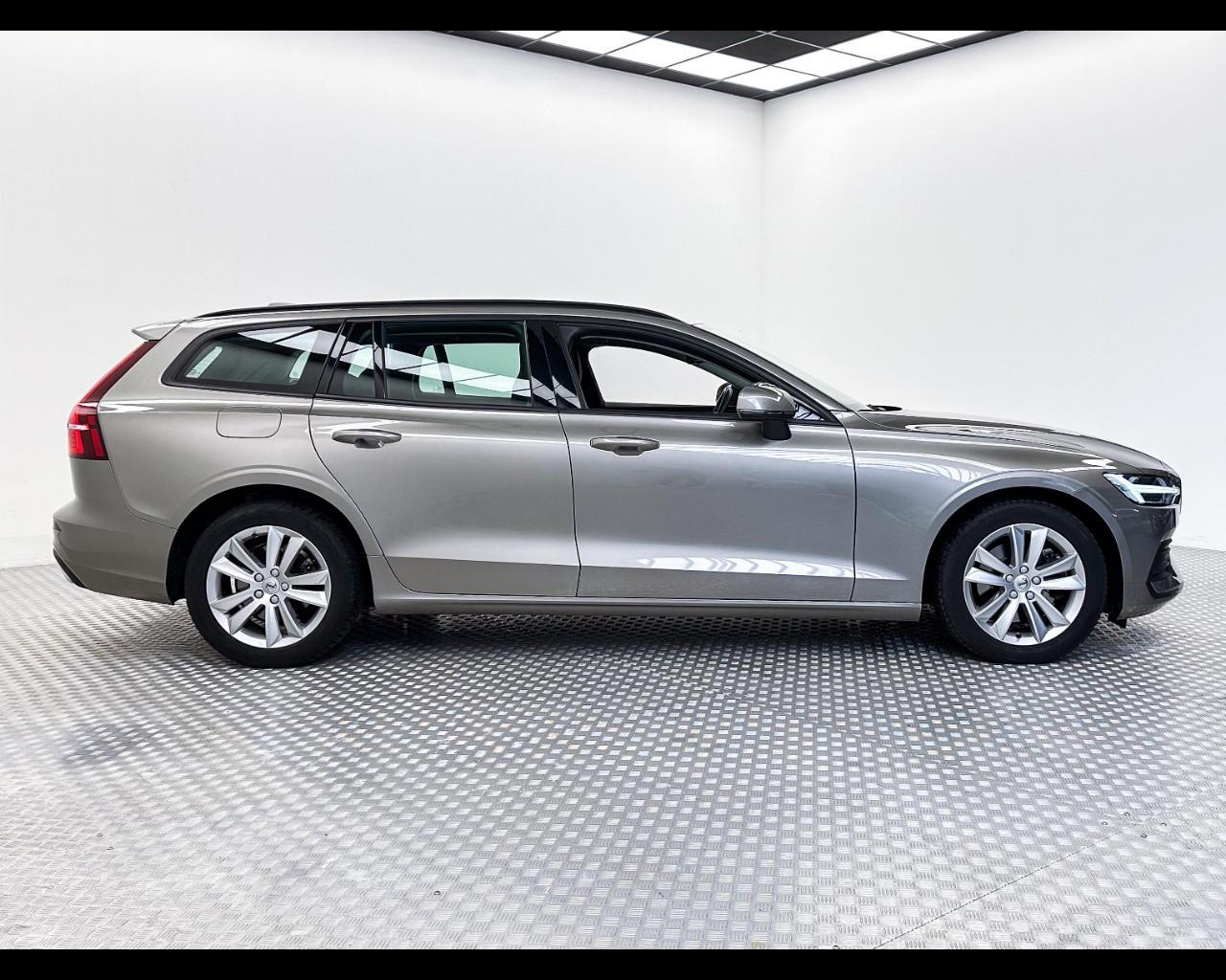 VOLVO V60 B4 (d) Geartronic Momentum Business