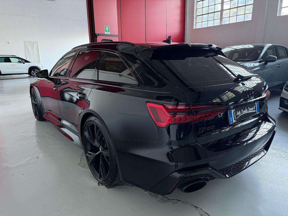 AUDI - RS6