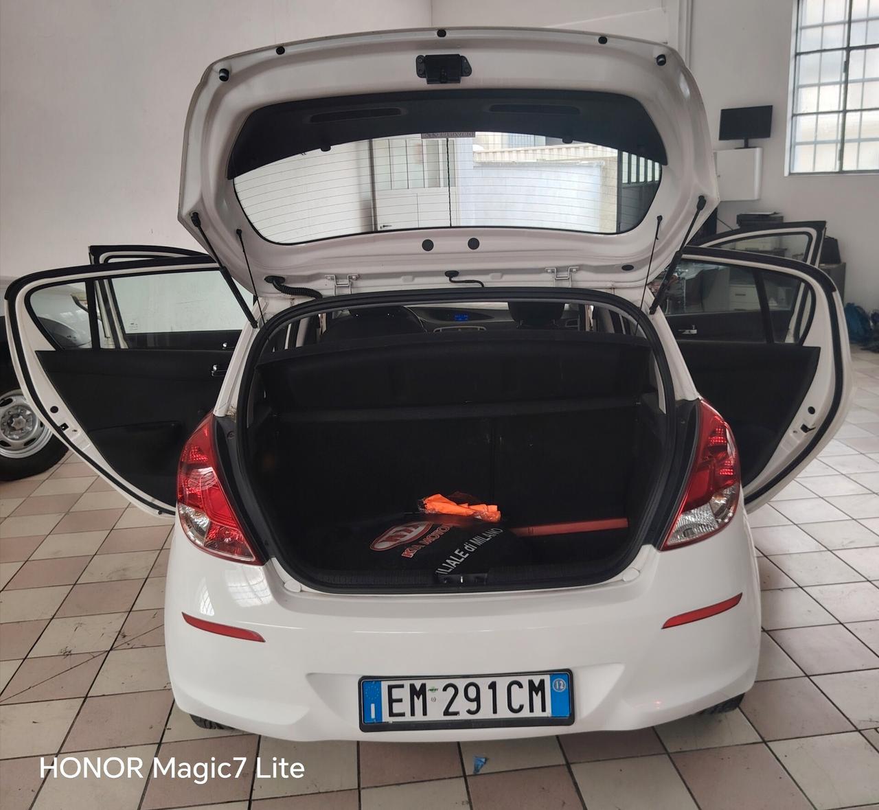 Hyundai i20 1.2 5p. BlueDrive GPL Sound Edition