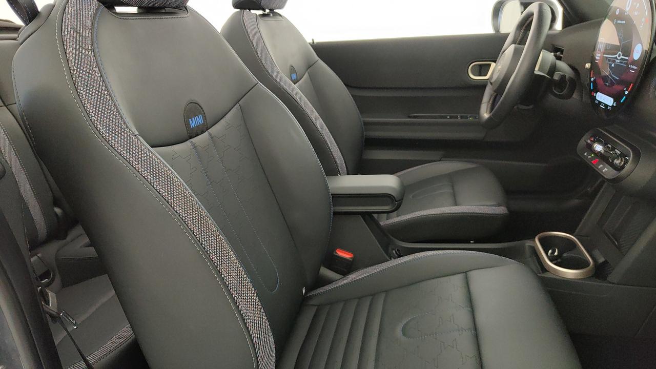 MINI Mini Cooper Cabrio F67 - Mini Cooper Cabrio 2.0 C Classic auto