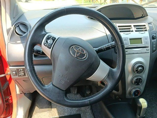 TOYOTA Yaris 1.3 5 porte Sol