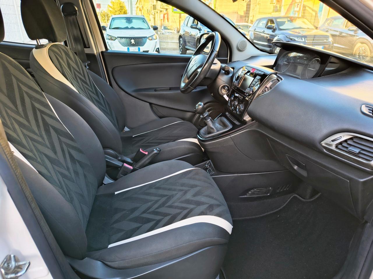 LANCIA YPSILON 1.2 BENZINA SOLO 48.000 KM 2017