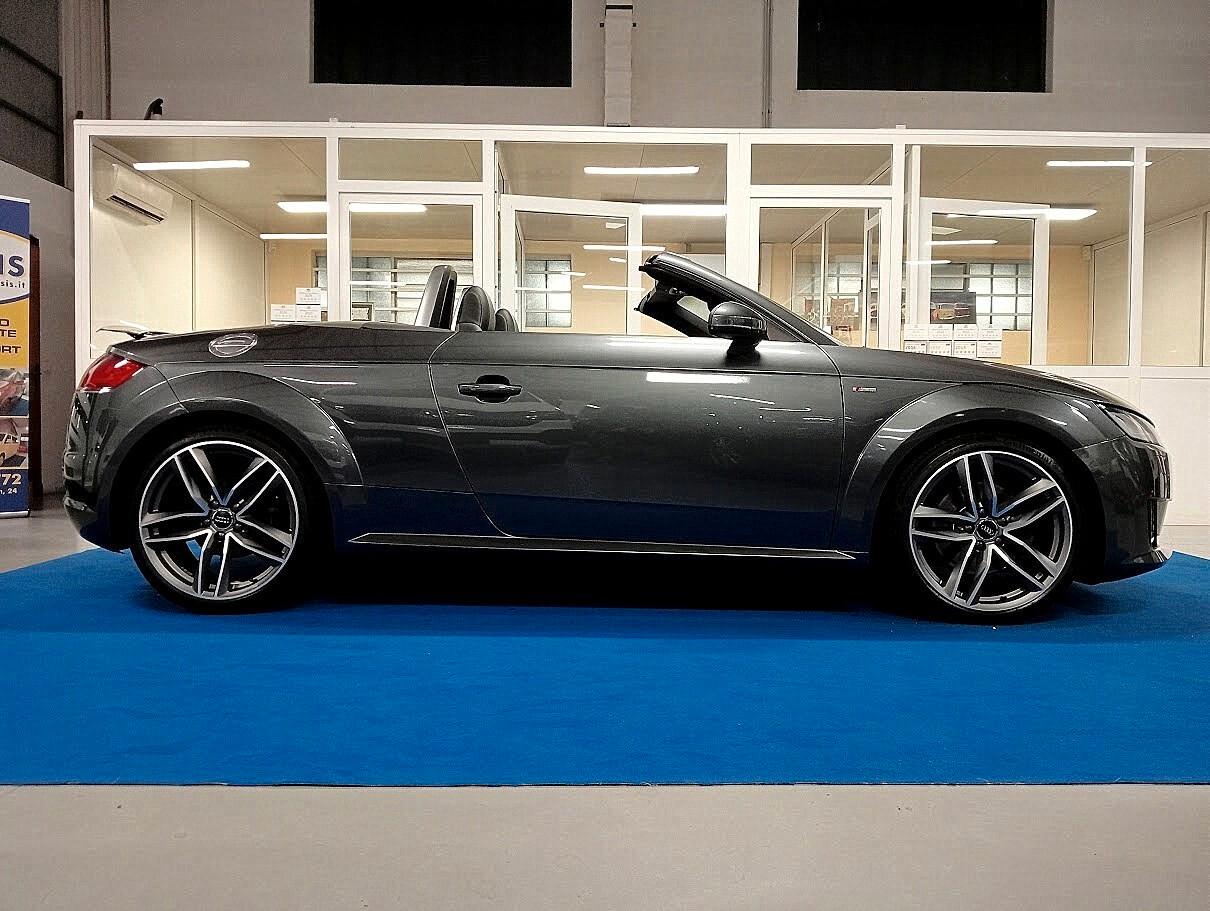 Audi TT ROADSTER 1.8 TFSI SLINE 19" MATRIX CABRIO S-LINE