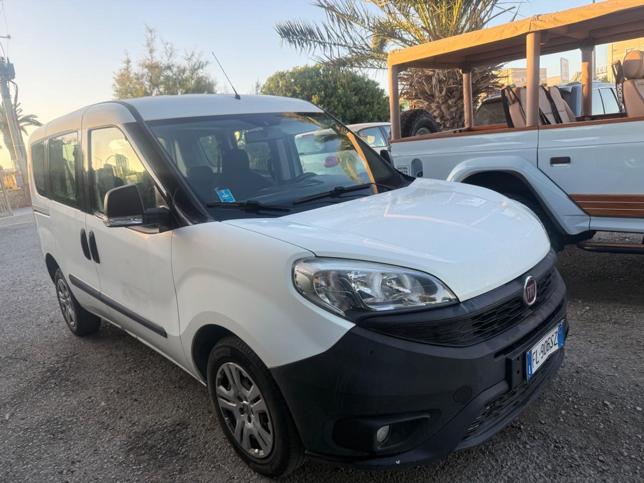 Fiat Doblo Doblò vetrato 5 posti aziendale garanzia