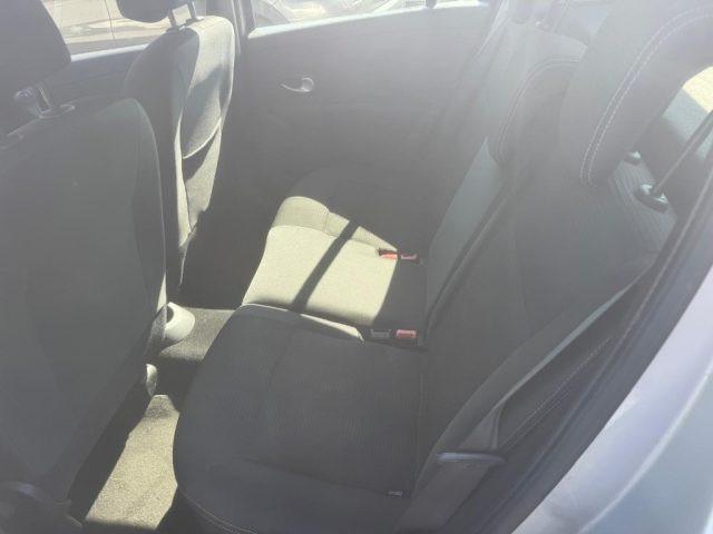 RENAULT Clio 1.2 16V 5 porte Confort