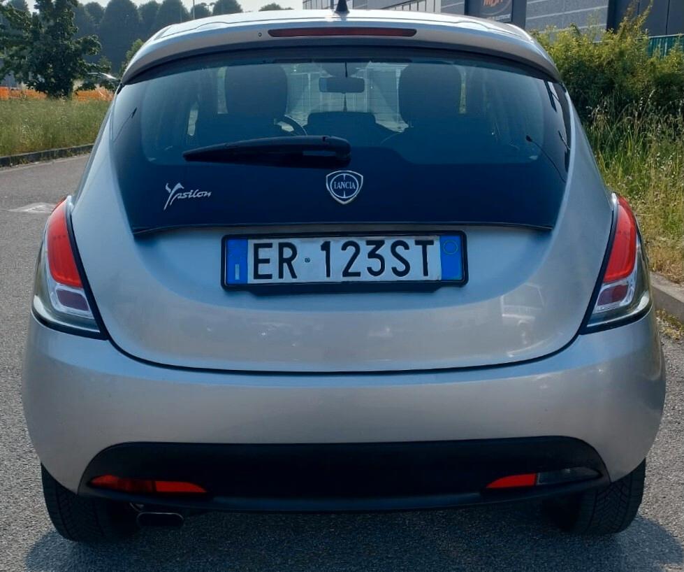 Lancia Ypsilon 1.2 69 CV 5 porte Platinum