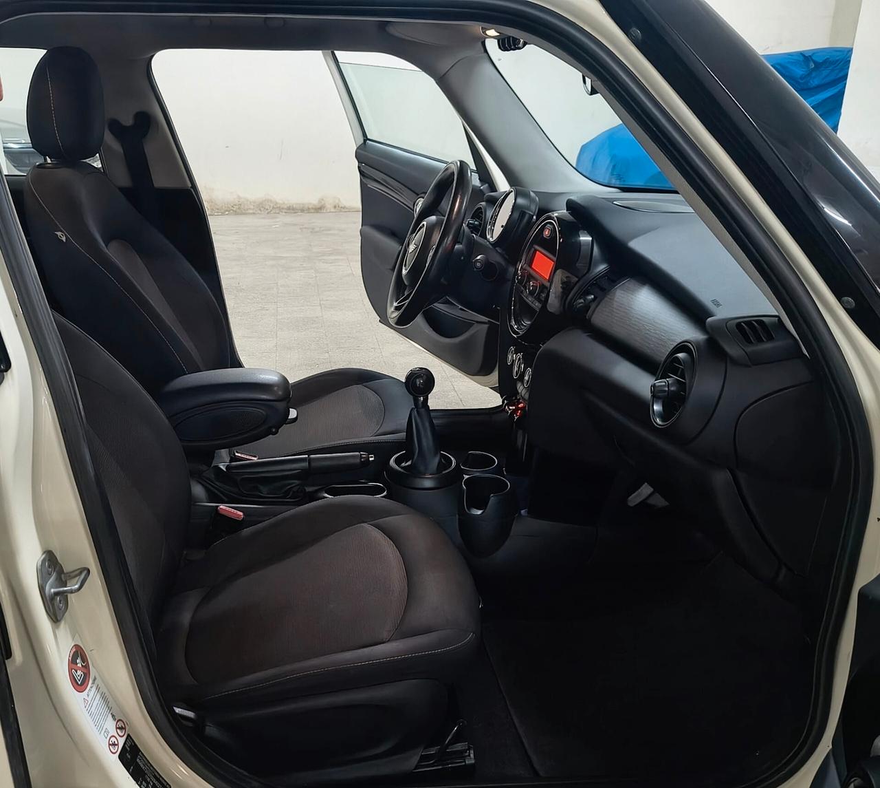 Mini 1.5 Cooper D Business - km 120000