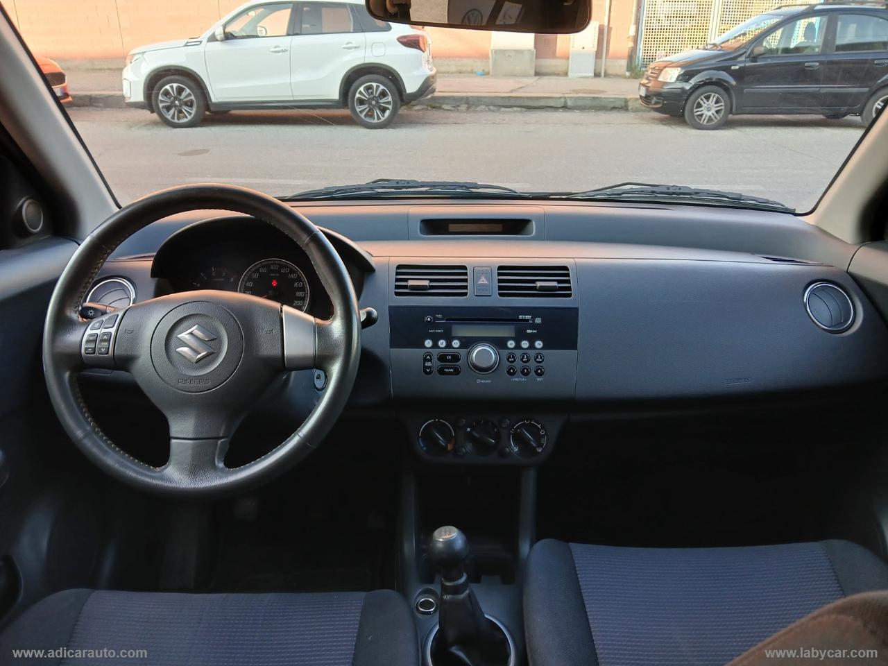 SUZUKI Swift 1.3 4x4 5p. GL