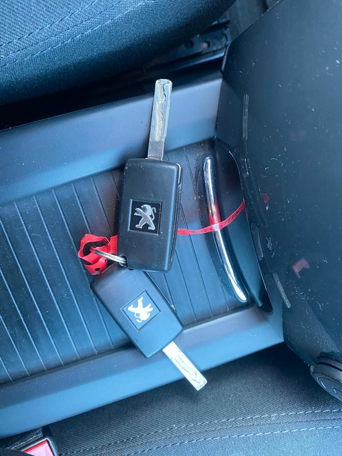 Peugeot 5008 1.6 e-HDi 112CV Stop&Start cambio robotizzato Active