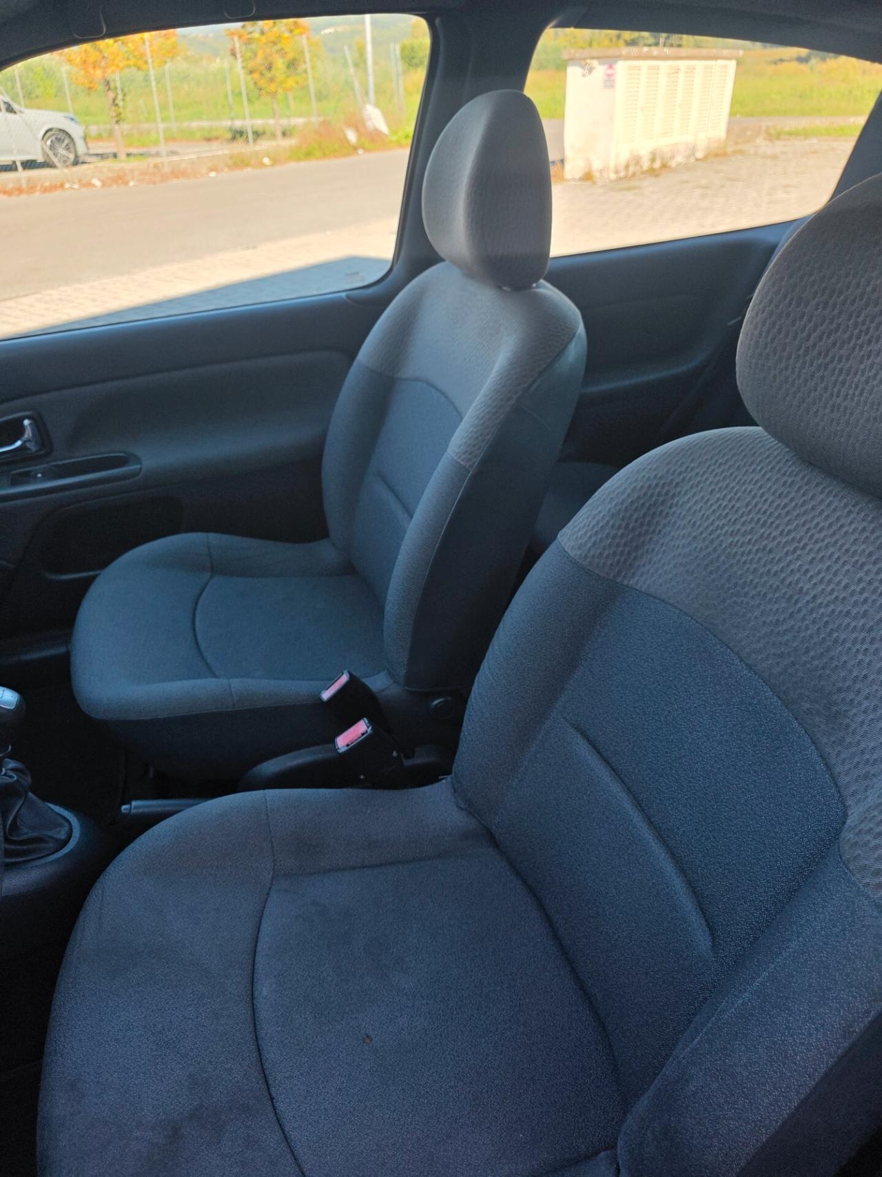 Renault Clio 1.2 cat 3 porte Confort Authentique