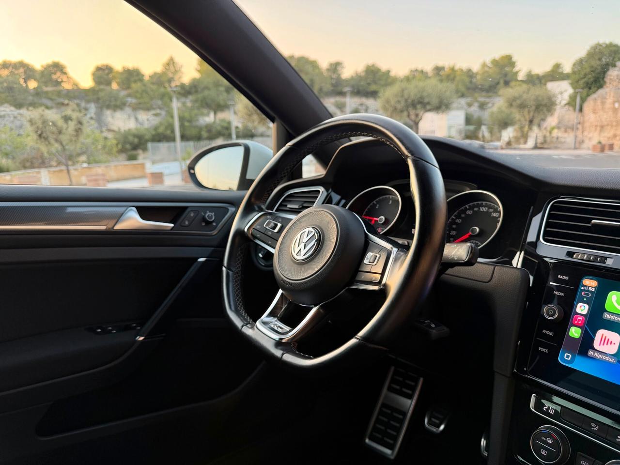 Volkswagen Golf 7.5 R-LINE/2.0 TDI 150 CV/CAR PLAY/17"