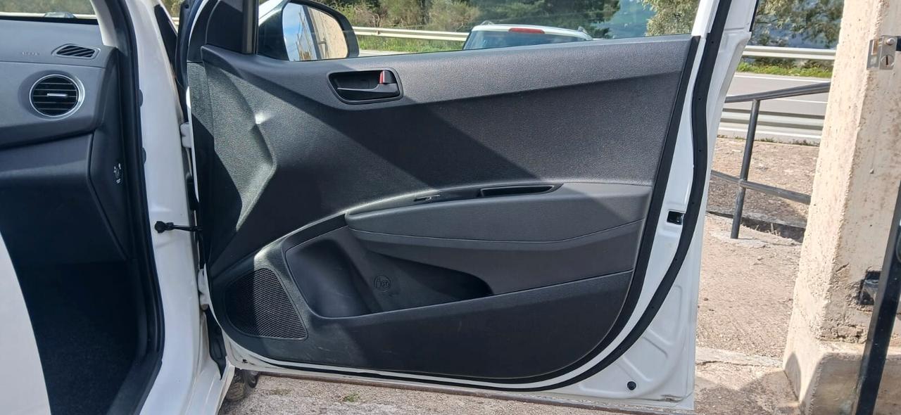 Hyundai i10 1.0 MPI Sound Edition - 2015