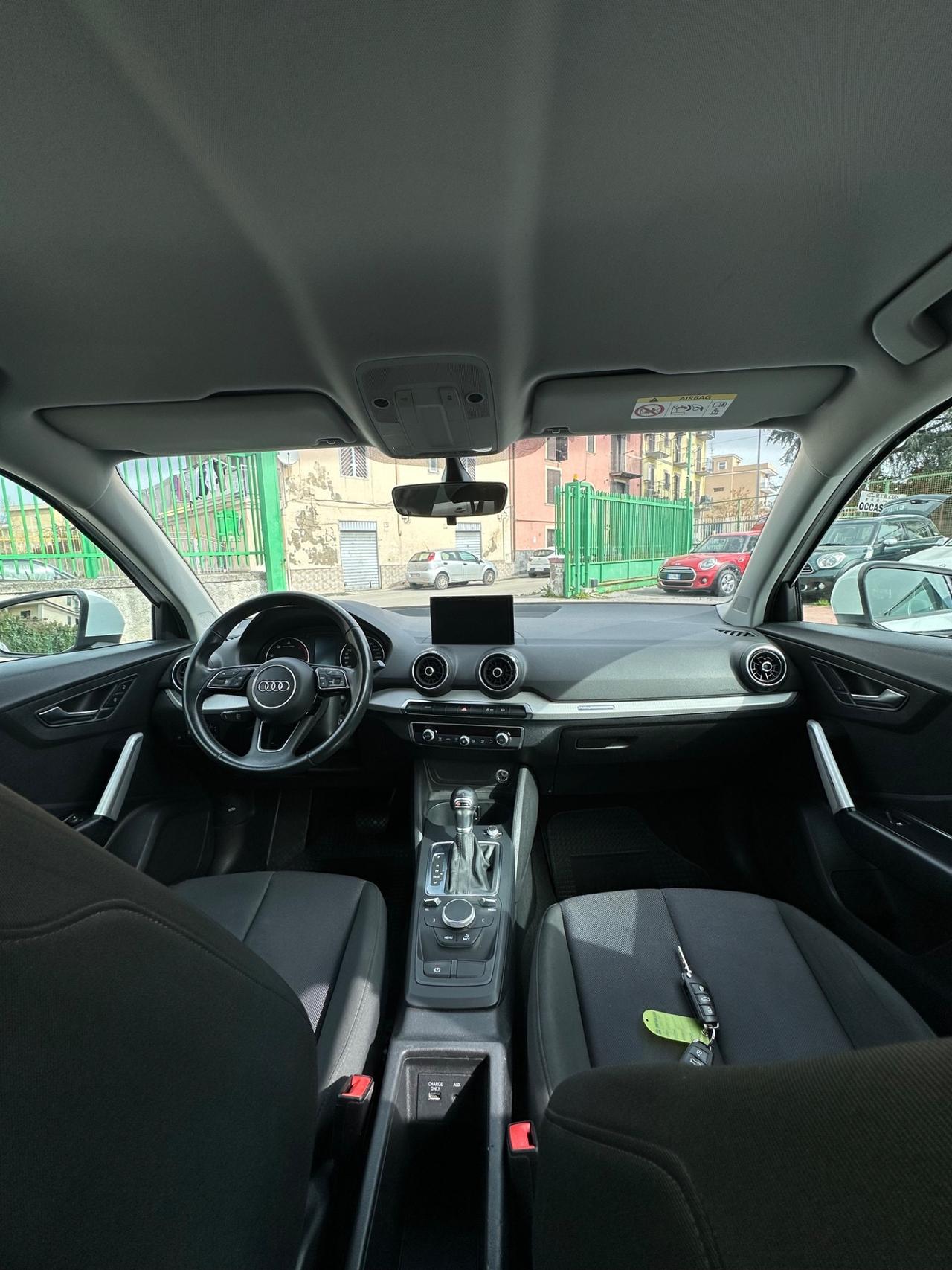 Audi Q2 30 TDI S tronic Identity Black