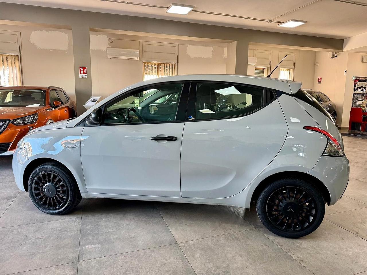 Lancia Ypsilon 1.2 69 CV S&S Gold 2019